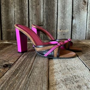 Charles By David Charles Pinch Sandals Size 8